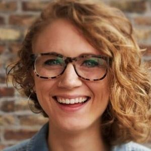 Meet your Posher, Lydia