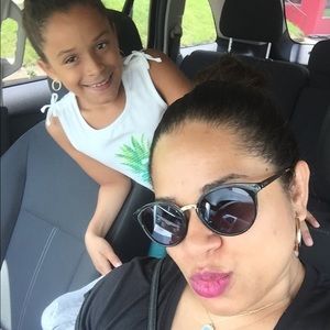 Meet your Posher, Aury