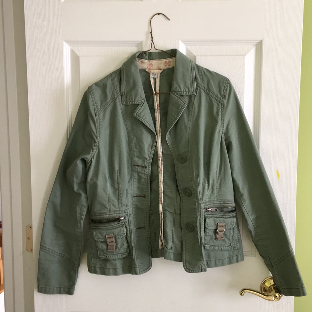 Army green fall layering jacket