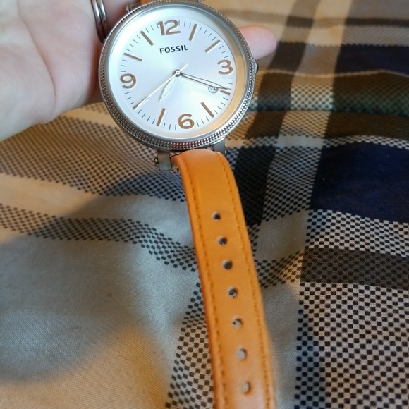 Watch - Picture 1 of 3