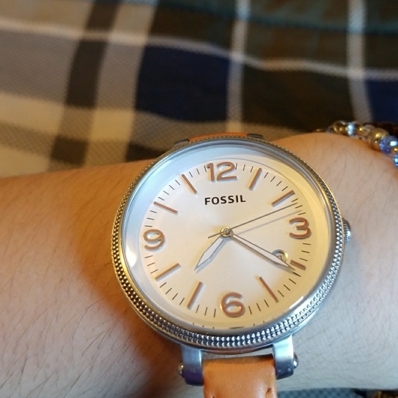 Watch - Picture 3 of 3