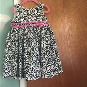 Girls black and white dress - 4T