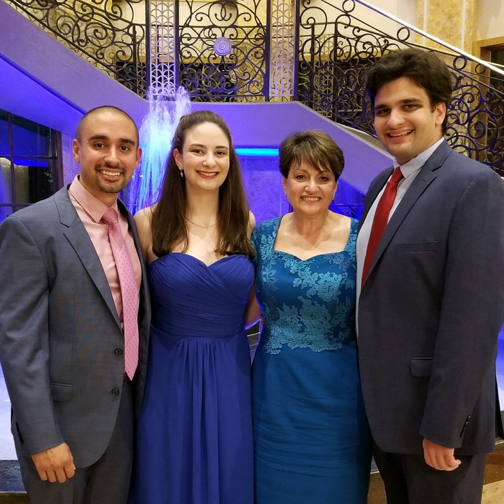 Meet your Posher, Julia