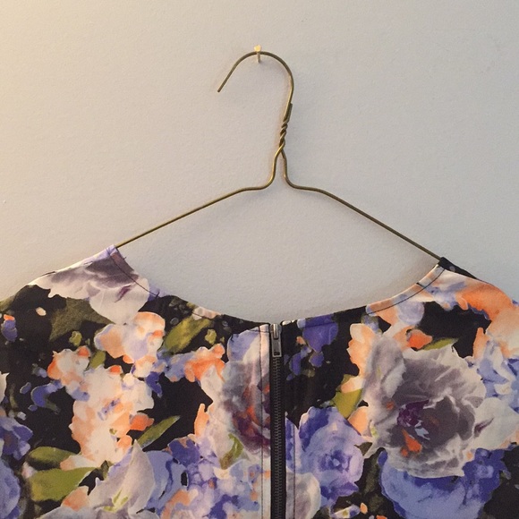 Floral Blouse with Peplum Waist - Picture 4 of 4