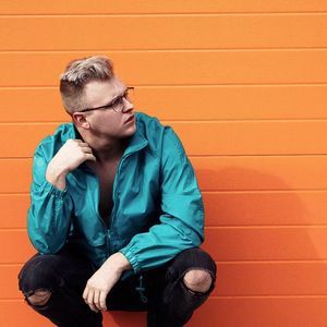 Meet your Posher, Adrian