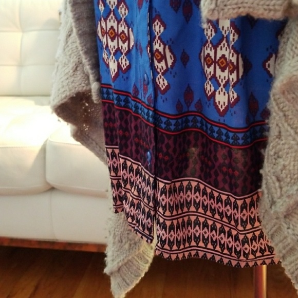 ANTHROPOLOGIE Maeve blouse - Picture 3 of 8