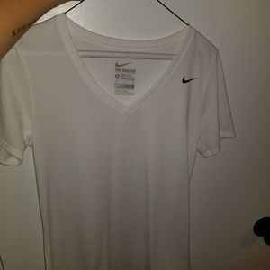 White nike Dri fit tee