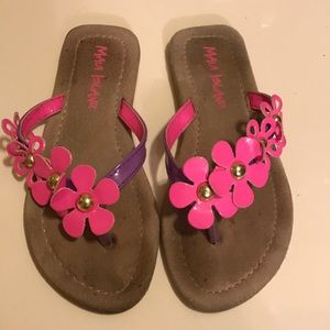 Girl sandals
