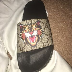 100% Authentic Gucci Pursuit Angry Cat slides