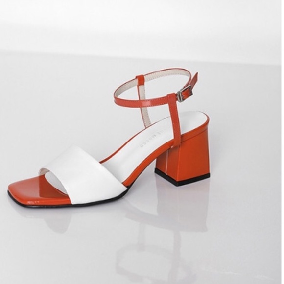 Brand new sandal Korean brand size 6 - Picture 1 of 6