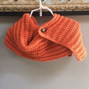 ORANGE scarf with button clasp