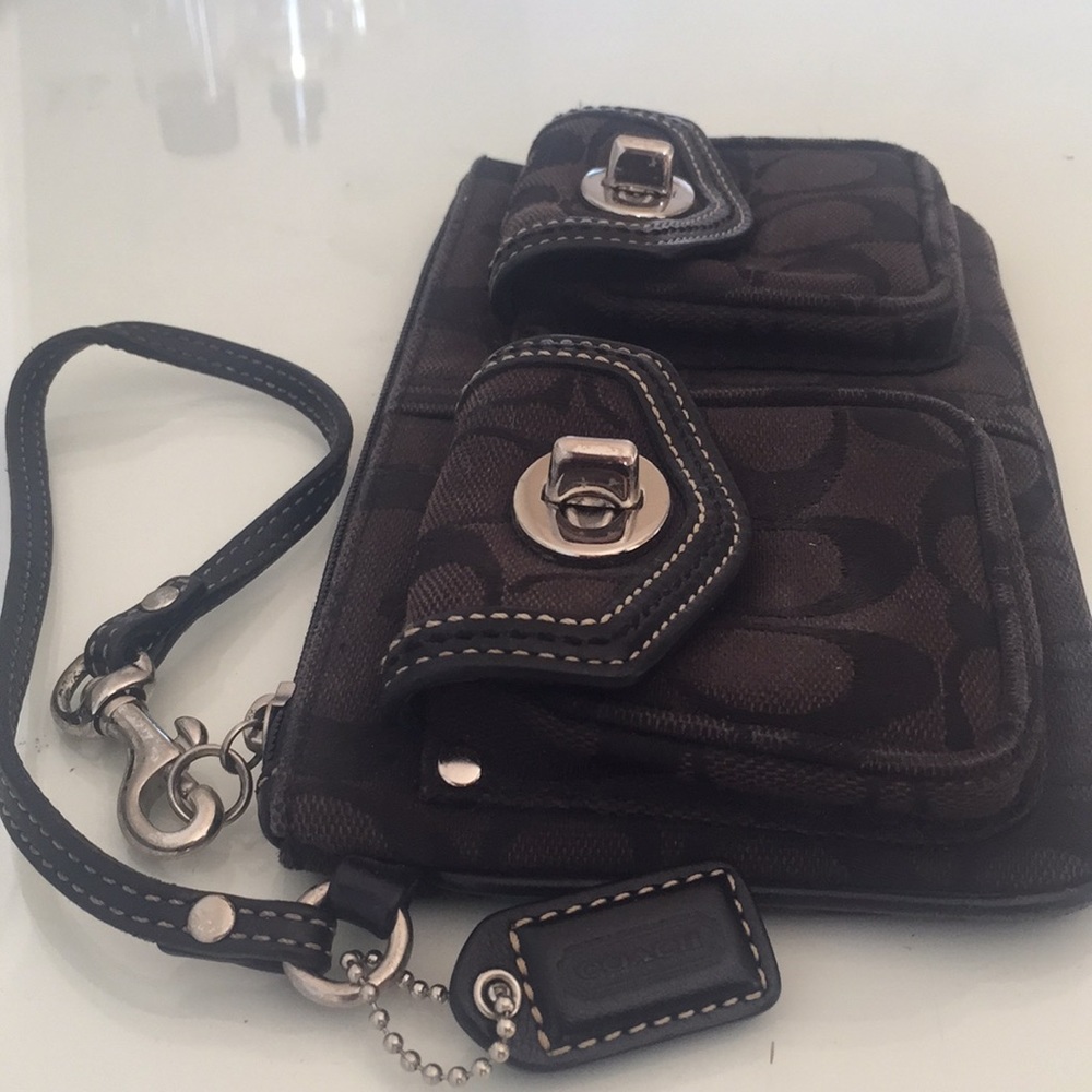 Coach wristlet - Picture 2 of 4