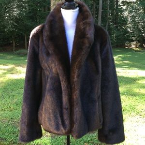 NWT Beautiful Mossimo Faux fur Coat size XXL