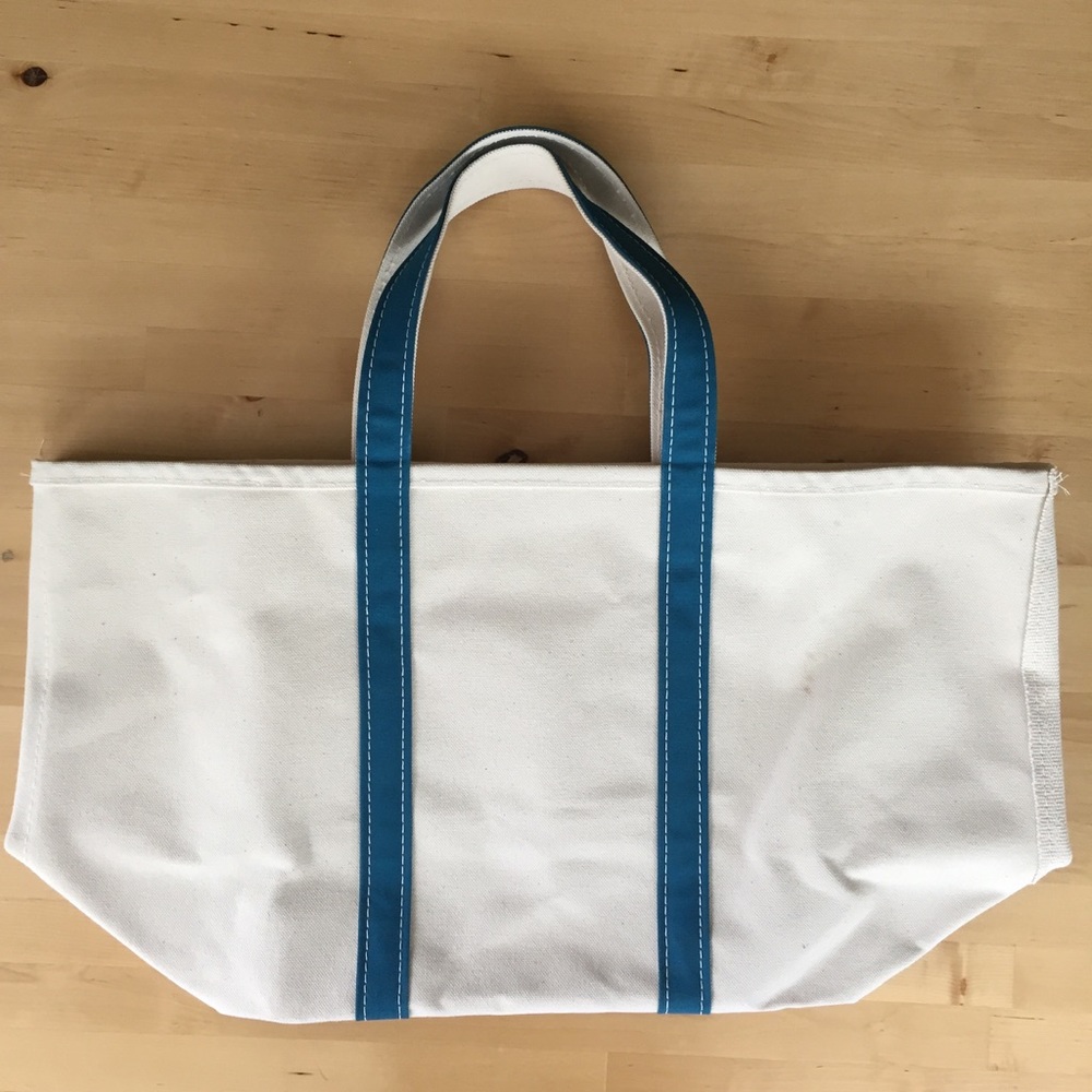 Amazing L.L. Bean Boat and Tote bag