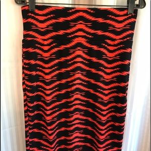 Red and black LuLaRoe Cassie