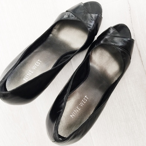 Nine West Black Heels - Picture 6 of 8