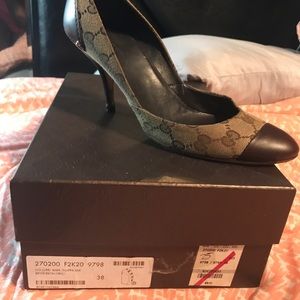 Gucci heels 100% authentic in box