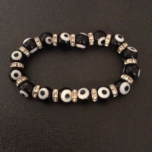 Black and white evil eye stretch bracelet
