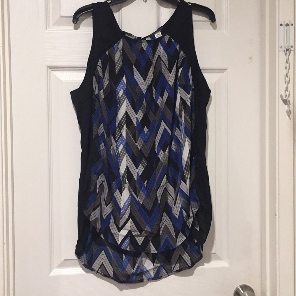 Black & blue tank top.