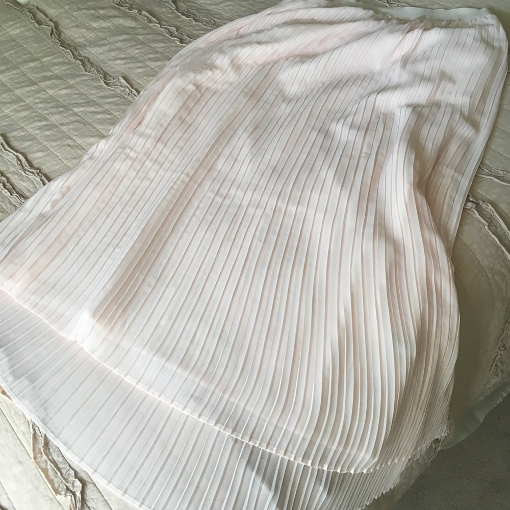 Lauren Conrad LC blush pleated maxi skirt large