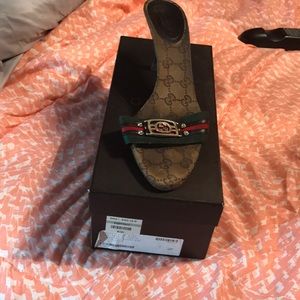 Gucci sandals 100% authentic in box pre owned