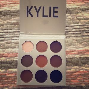 Kylie eyeshadow kit
