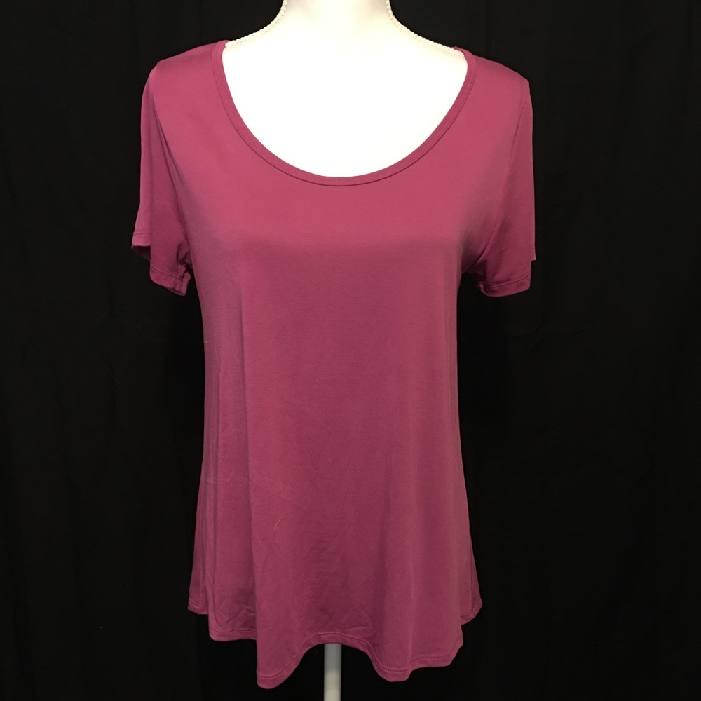 LulaRoe classic T size Medium
