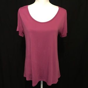 LulaRoe classic T size Medium