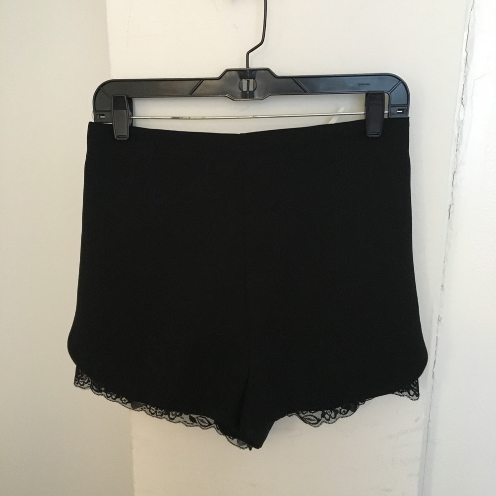 Black Urban Outfitters shorts