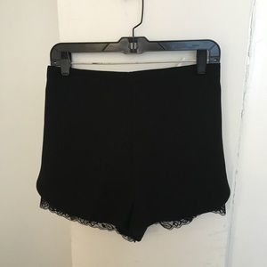 Black Urban Outfitters shorts