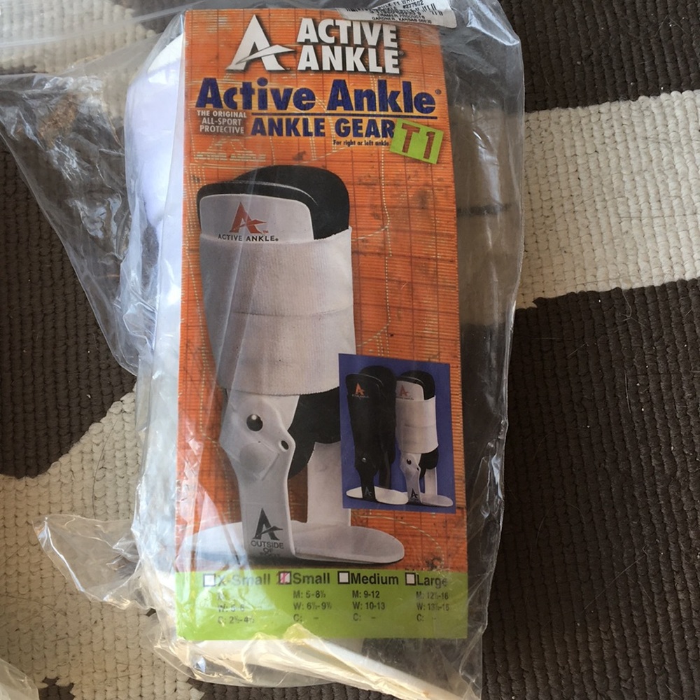 Active ankle size small