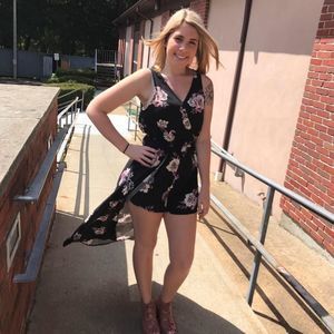 Meet your Posher, Amanda