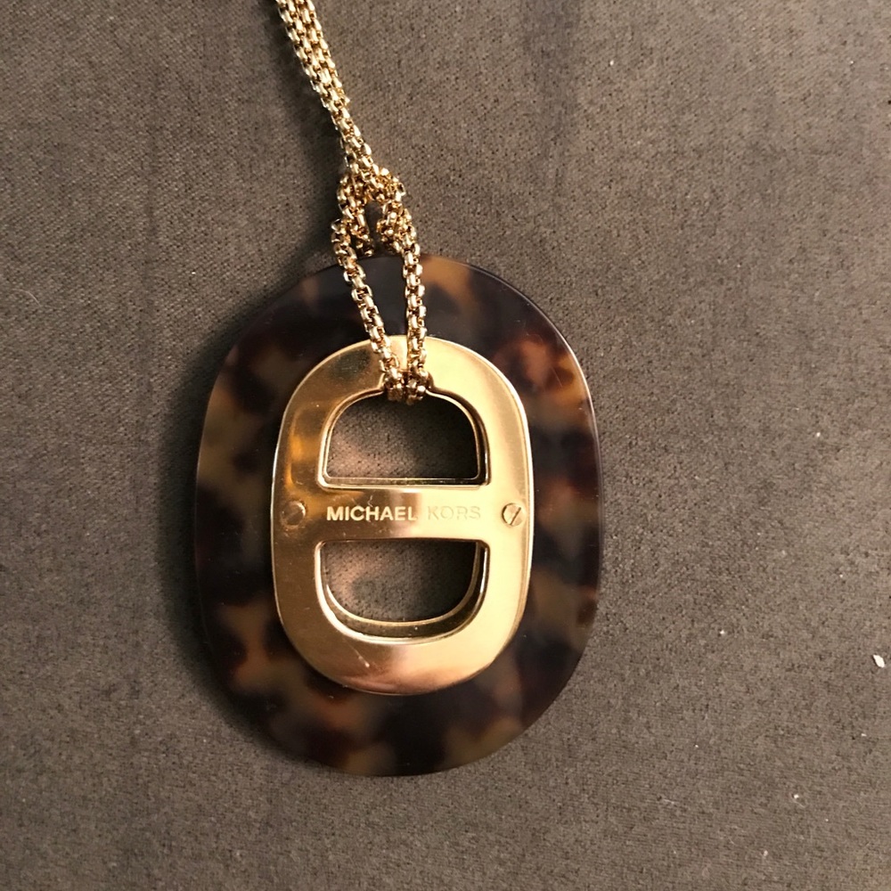 Michael kors long tortoise pendant
