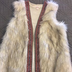 Fur vest with great detail
