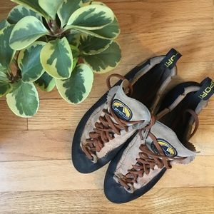 La Sportiva Mythos Climbing Shoes