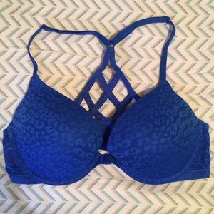 VS PINK front-close bra