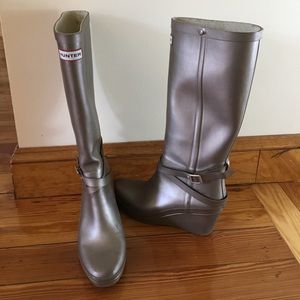 Hunter wedge boots