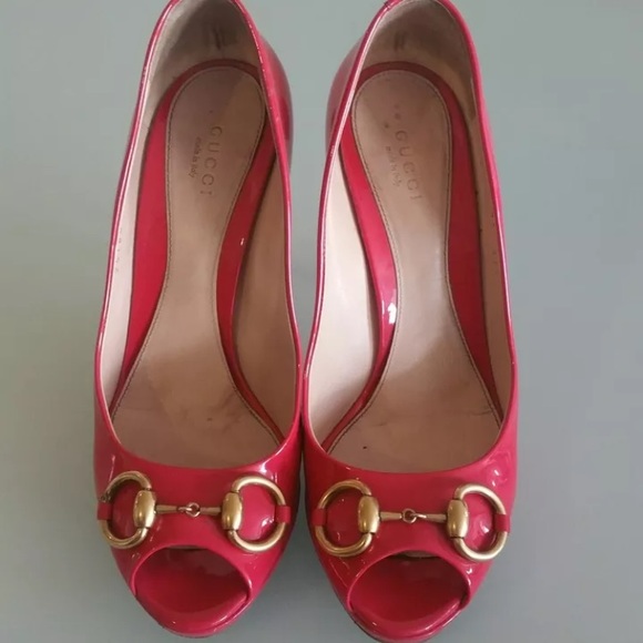 gucci peep toe pumps
