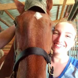 Meet your Posher, Mia