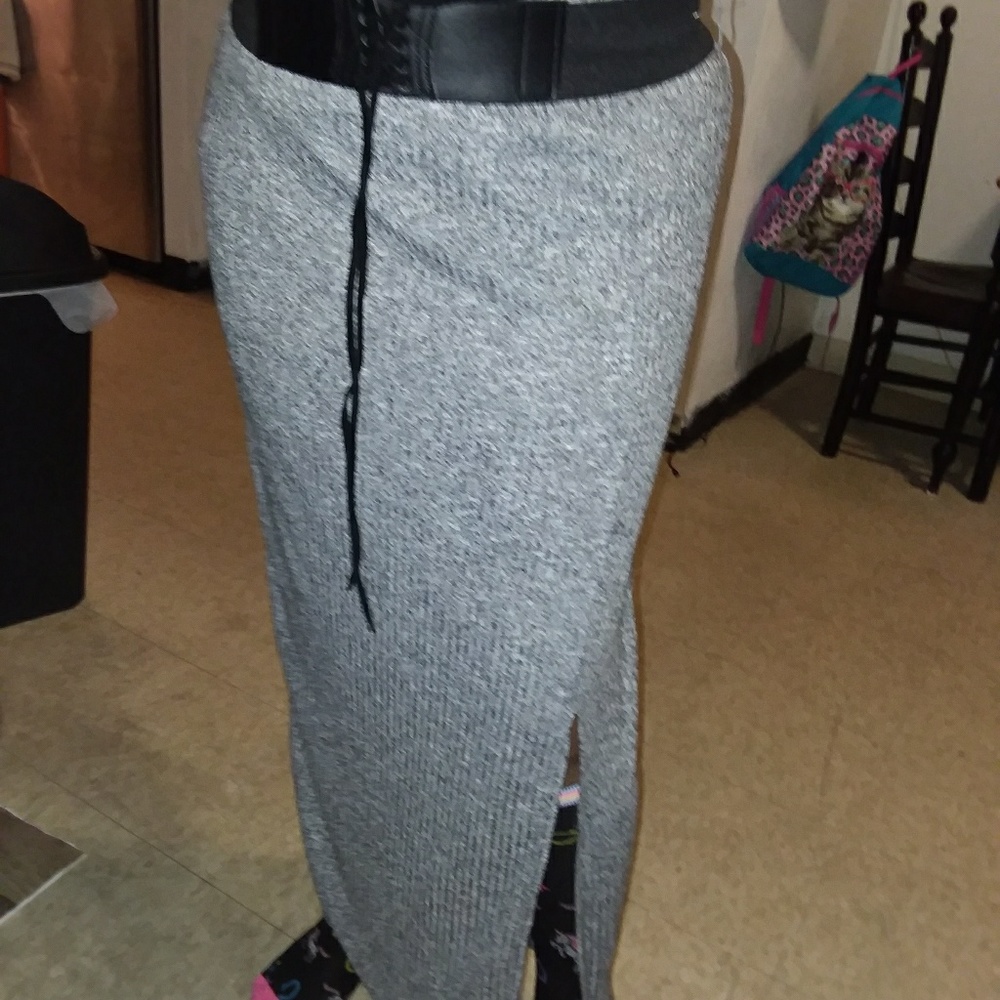 Ladied Skirt