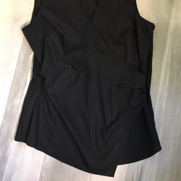 Women's Sleeveless Wrap Tank Size M - Picture 8 of 8