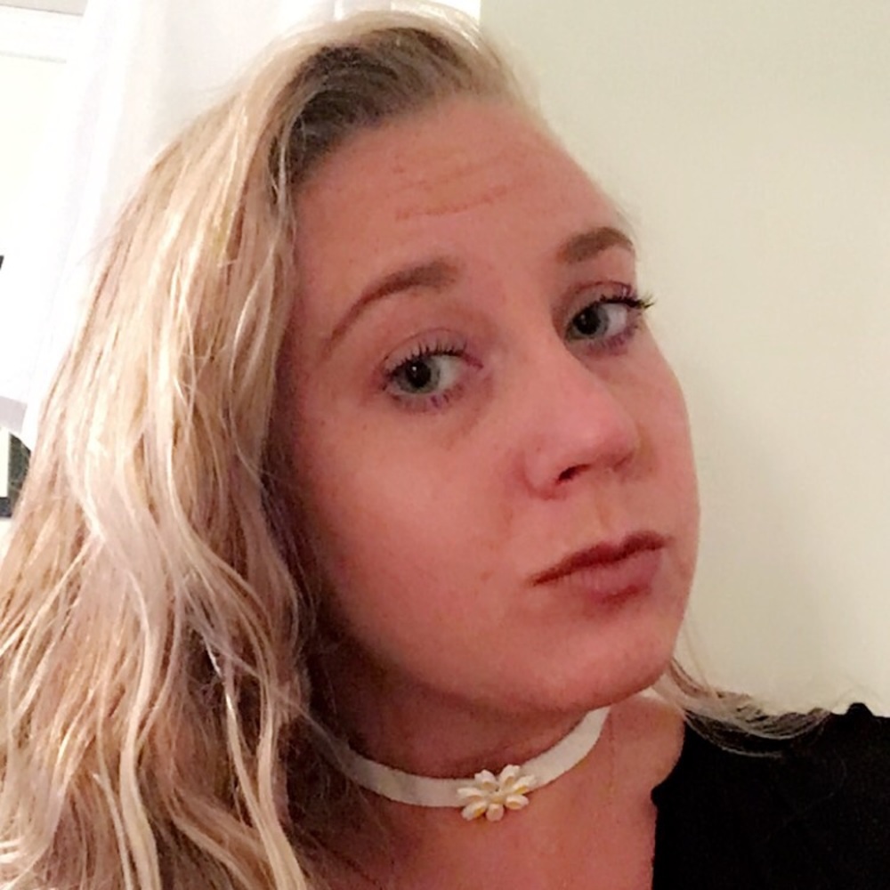 Meet your Posher, Danielle