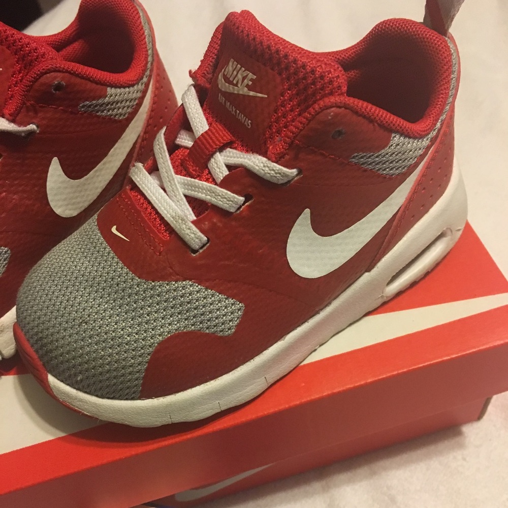 Nike Tavas