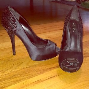 Black Pumps with sequenced heels 🖤✨