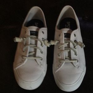 Speedy white leather tennis shoes