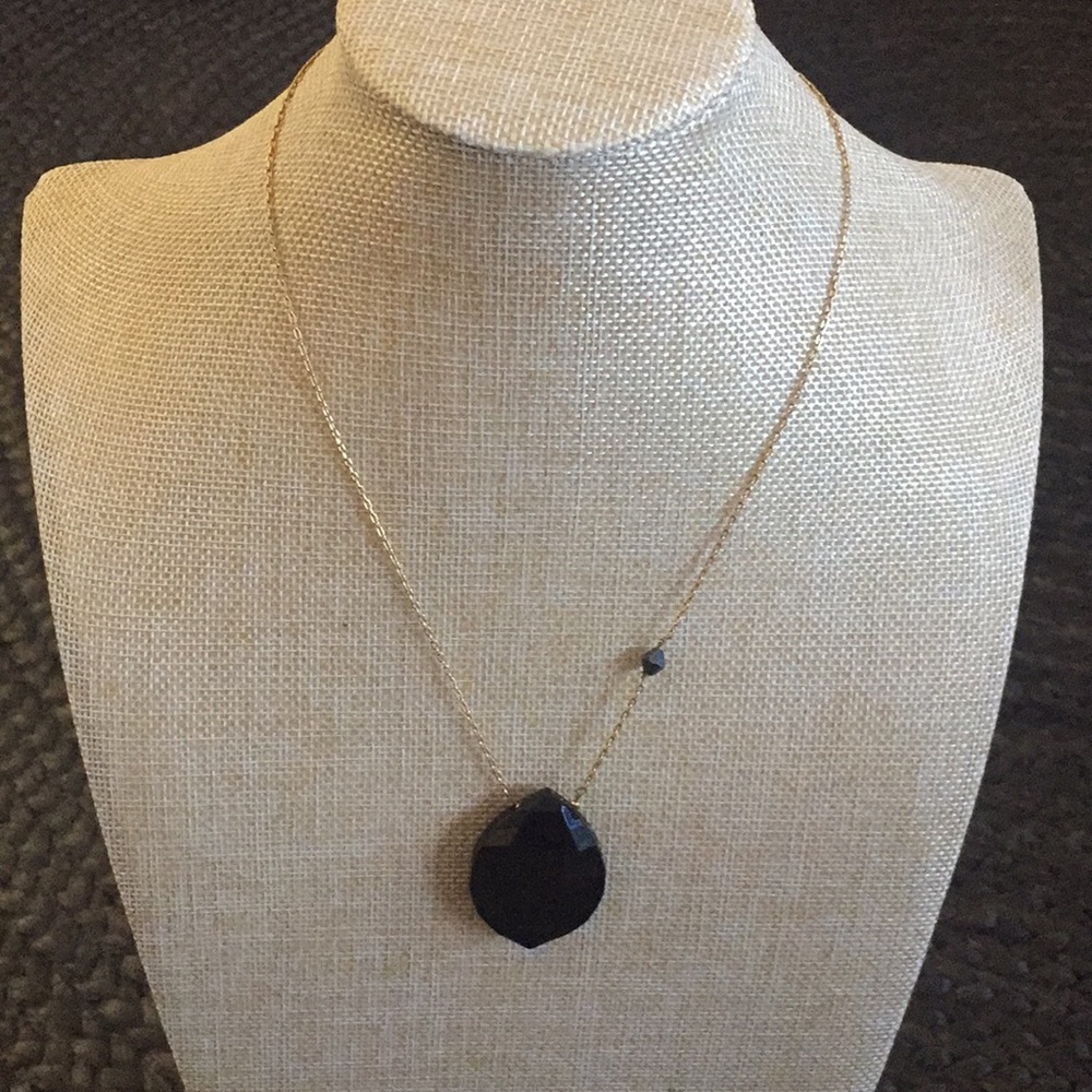 Faceted stone pendant statement necklace