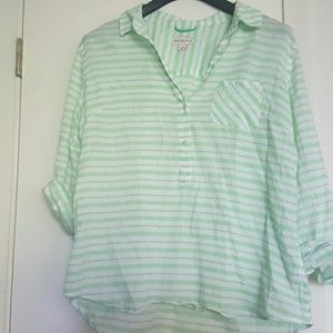 Adorable linen shirt!