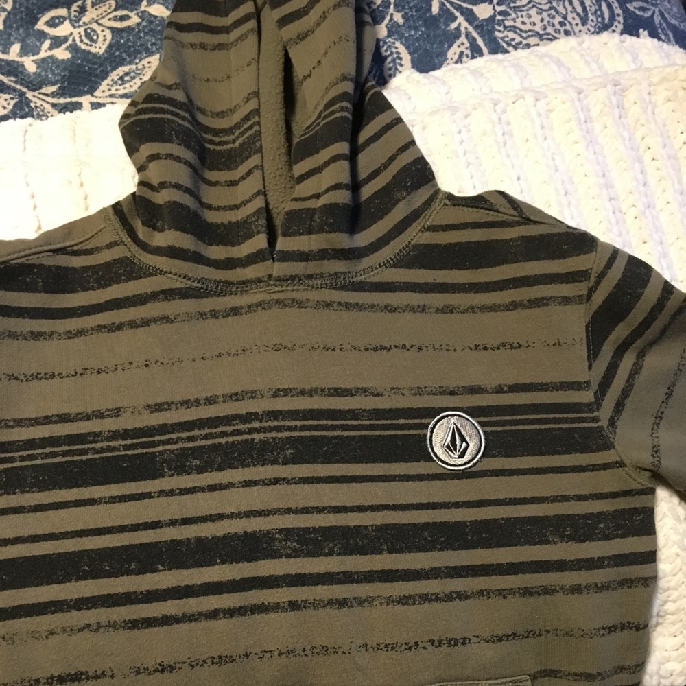 Boys volcom hooded sweatshirt