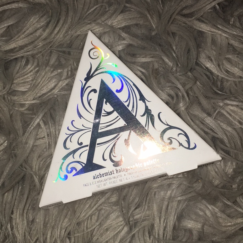 Kat von d highlighter palette