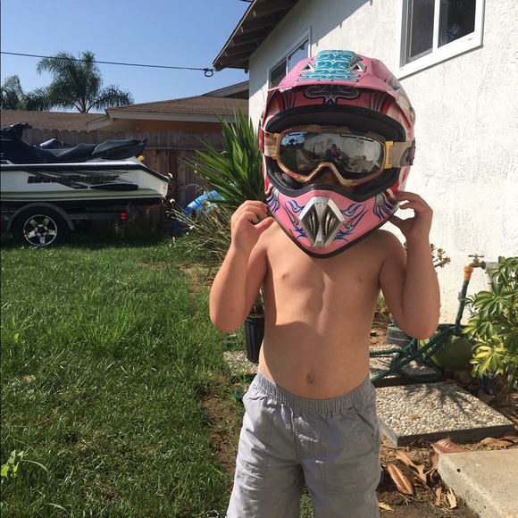 Meet your Posher, Coryll - Picture 1 of 1